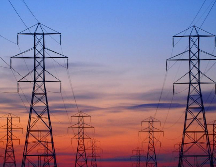 公司主要生產(chǎn)架空絕緣金屬、連接金具、變電金具